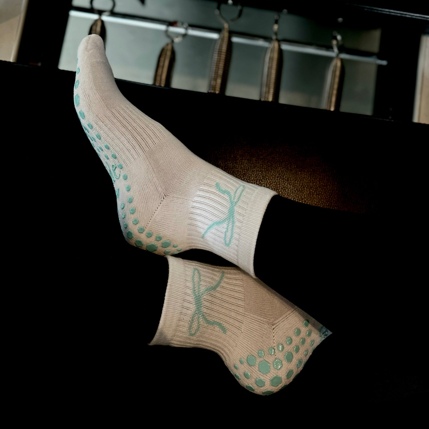 Ballet Bow Grip Socks - Aqua